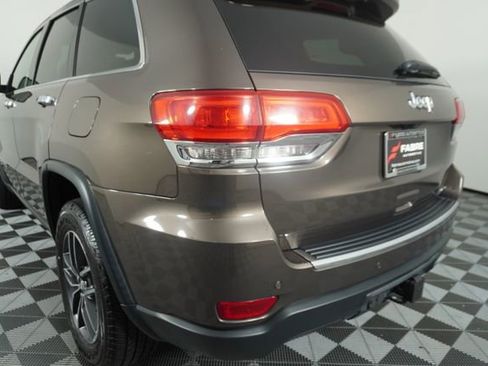 Used 2018 Jeep Grand Cherokee Limited w/ Trailer Tow Group IV RWD image 12