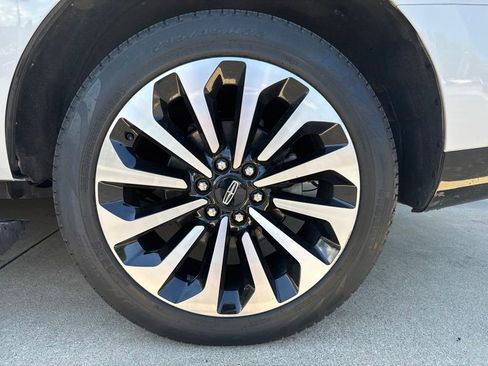 Used 2023 Lincoln Navigator Reserve AWD/4WD image 27