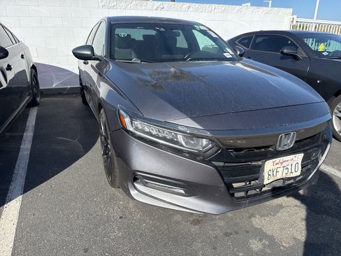 Used 2018 Honda Accord Sport image 3