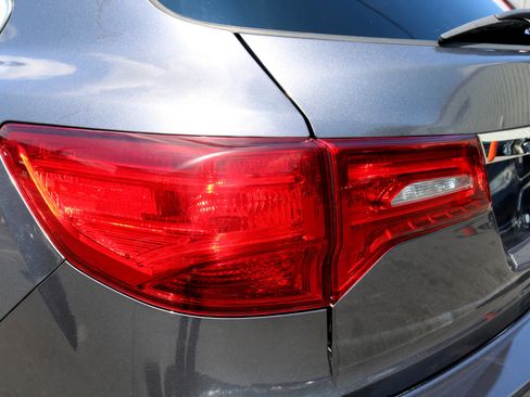 Used 2020 Acura MDX SH-AWD image 11