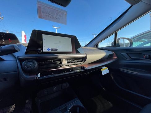 New 2026 Toyota Prius Plug-In Hybrid image 7