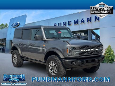 Used 2025 Ford Bronco Badlands AWD/4WD image 1