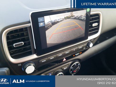 New 2026 Hyundai Venue SE FWD image 23