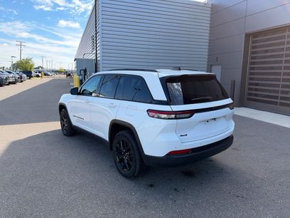 Used 2024 Jeep Grand Cherokee Altitude