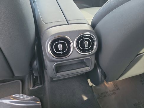 Certified 2026 Mercedes-Benz GLC 300 image 30