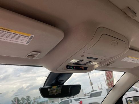 Used 2023 GMC Acadia Denali w/ Denali Ultimate Package image 19