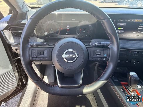 Used 2025 Nissan Kicks SR w/ SR Premium Package FWD image 16