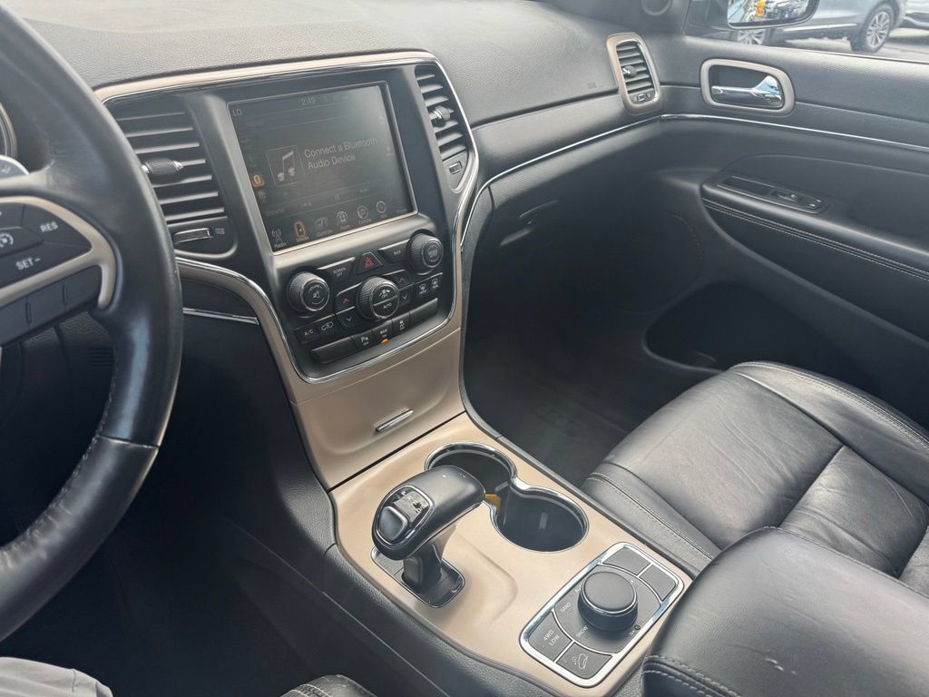 Used 2015 Jeep Grand Cherokee Limited AWD/4WD image 15