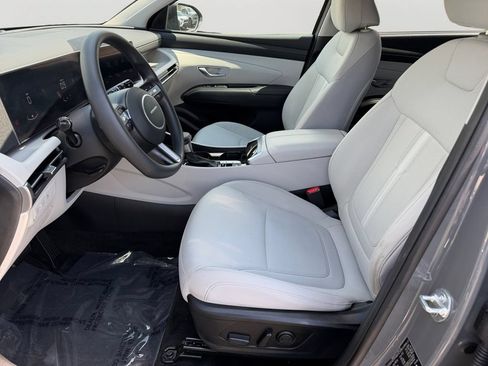Used 2025 Hyundai Tucson SEL AWD/4WD image 16