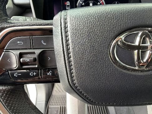 Used 2025 Toyota Tundra Platinum image 19
