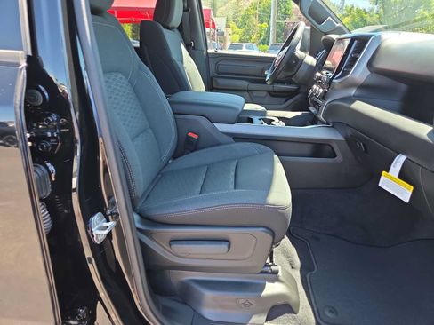 New 2026 RAM 1500 Express AWD/4WD image 22