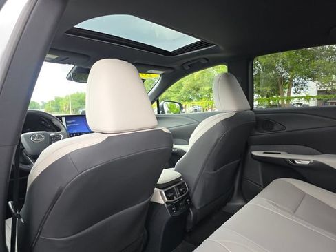 Used 2025 Lexus RX 350 Premium Plus w/ Accessory Package (Z1) FWD image 19
