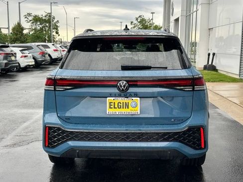 Certified 2025 Volkswagen Tiguan SE R-Line AWD/4WD image 5