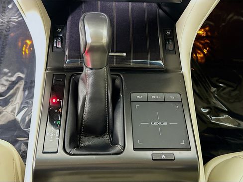 Used 2022 Lexus GX 460 Premium w/ Premium Package image 21