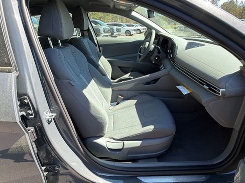 New 2026 Hyundai Elantra SE image 13