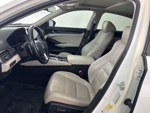 Used 2018 Honda Accord Touring image 24