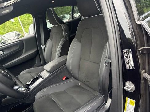 Used 2023 Volvo C40 P8 Recharge Plus w/ Protection Package Premier AWD/4WD image 16