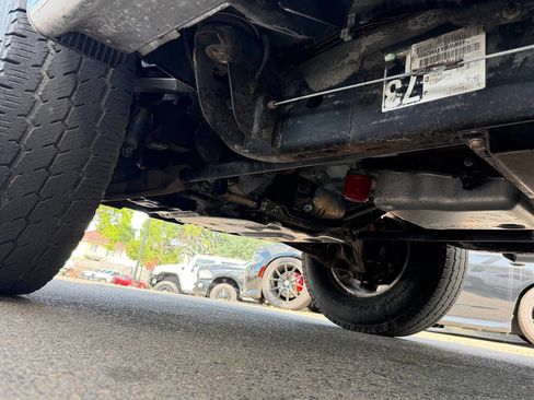 Used 2010 GMC Sierra 2500 SLE w/ Suspension Package, Off-Road image 46