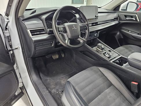 Used 2024 Mitsubishi Outlander SE AWD/4WD image 28