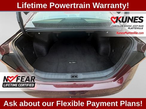 Used 2025 Nissan Altima 2.5 SV FWD image 42