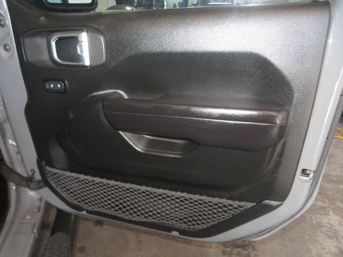 Used 2019 Jeep Wrangler Unlimited Sport AWD/4WD image 29