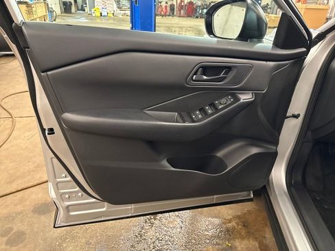 Certified 2024 Nissan Rogue S image 9