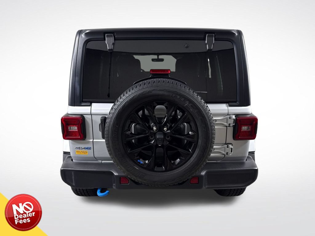 Used 2023 Jeep Wrangler Unlimited Sahara AWD/4WD image 5