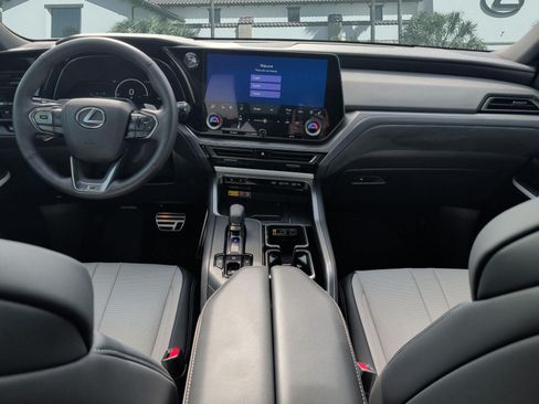 Used 2026 Lexus TX 500h AWD w/ Technology Package image 26