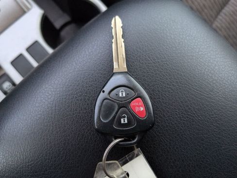 Used 2019 Toyota 4Runner SR5 AWD/4WD image 25