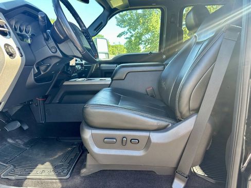 Used 2016 Ford F250 Lariat w/ Lariat Ultimate Package AWD/4WD image 12