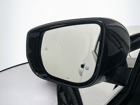 Used 2023 Jeep Grand Cherokee Limited w/ Black Appearance Package image 16