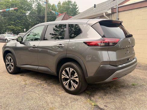 Used 2022 Nissan Rogue SV AWD/4WD image 4