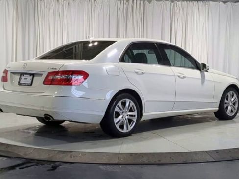 Used 2011 Mercedes-Benz E 350 4MATIC Sedan image 9