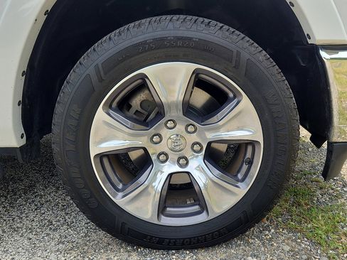 Certified 2021 RAM 1500 Laramie image 9