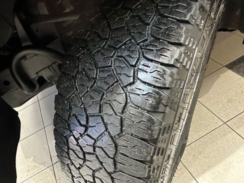 Used 2016 GMC Canyon SLE w/ SLE Convenience Package image 21