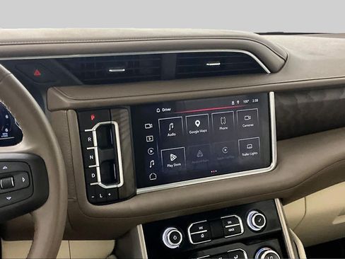 Used 2024 GMC Yukon Denali RWD image 7
