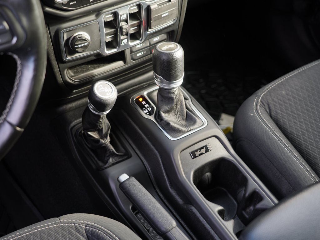 Used 2021 Jeep Wrangler Unlimited Sport AWD/4WD image 25