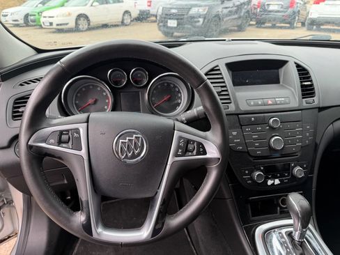 Used 2011 Buick Regal CXL image 15