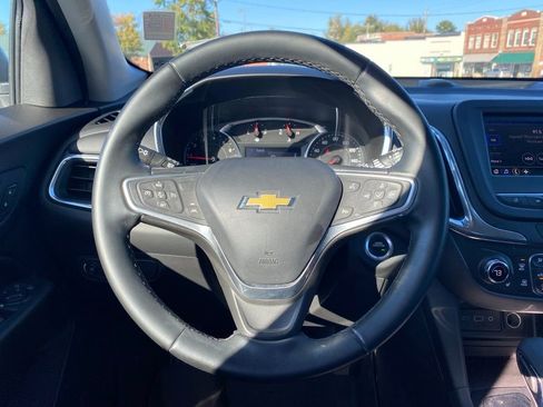 Used 2023 Chevrolet Equinox LT image 11