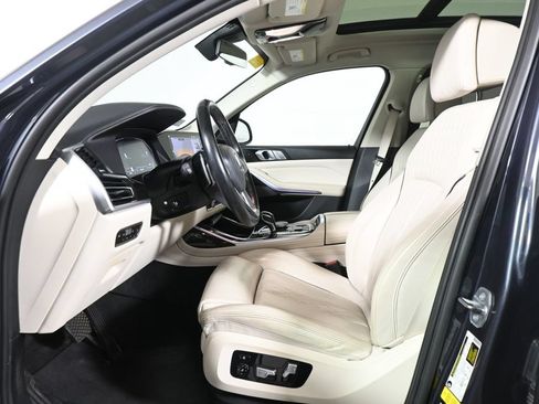 Used 2020 BMW X7 xDrive40i w/ Premium Package AWD/4WD image 3
