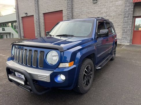 Used 2010 Jeep Patriot Sport image 12