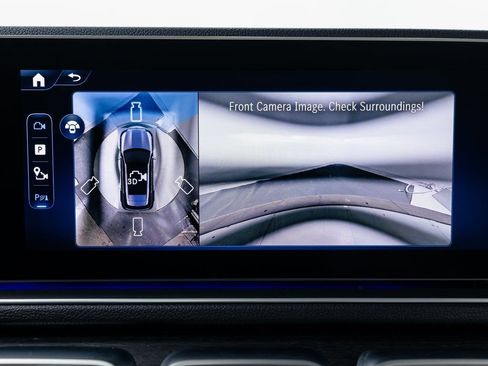 Used 2025 Mercedes-Benz GLE 450e 4MATIC w/ Driver Assistance Package image 22