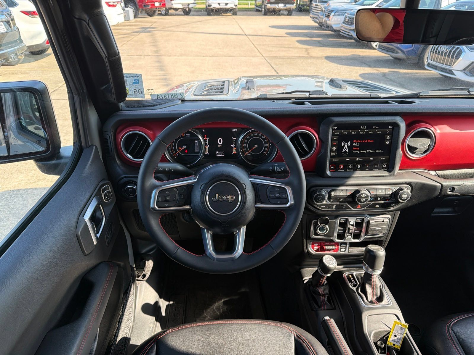 Used 2023 Jeep Gladiator Rubicon w/ LED Lighting Group AWD/4WD image 11