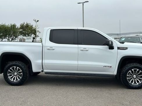 Used 2022 GMC Sierra 1500 AT4 w/ AT4 Preferred Package image 2