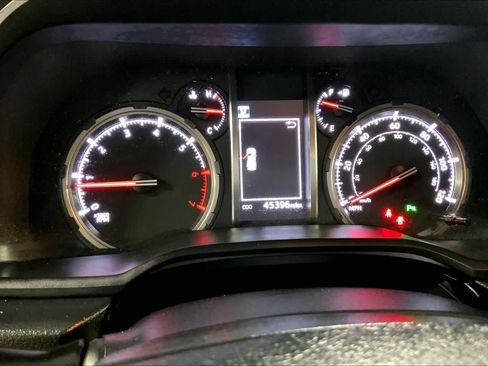 Used 2020 Toyota 4Runner Nightshade AWD/4WD image 26