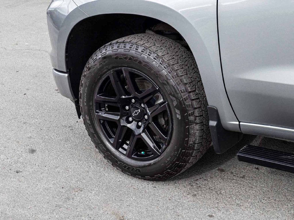 Used 2024 Chevrolet Silverado 1500 RST w/ Protection Package AWD/4WD image 7