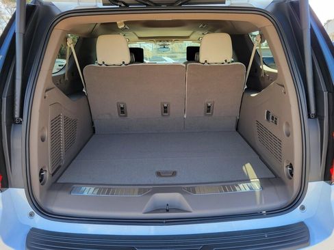 New 2026 GMC Yukon XL Denali w/ Denali Reserve Package RWD image 7