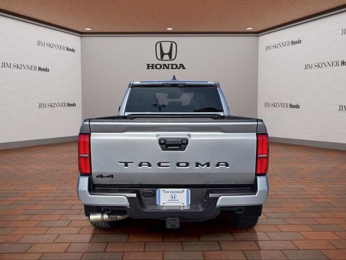 Used 2025 Toyota Tacoma TRD Sport image 11