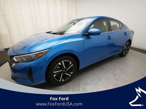 Used 2025 Nissan Sentra SV FWD image 1