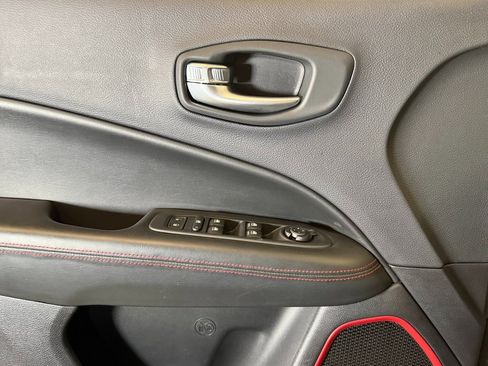 Used 2017 Jeep Compass Trailhawk w/ Navigation Group image 19